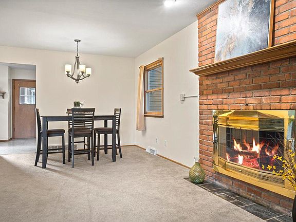 5th image of 317 Vista Dr