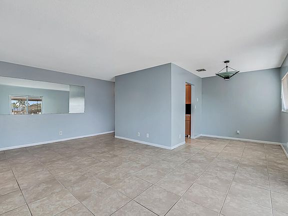 5th image of 606 S C Street #204