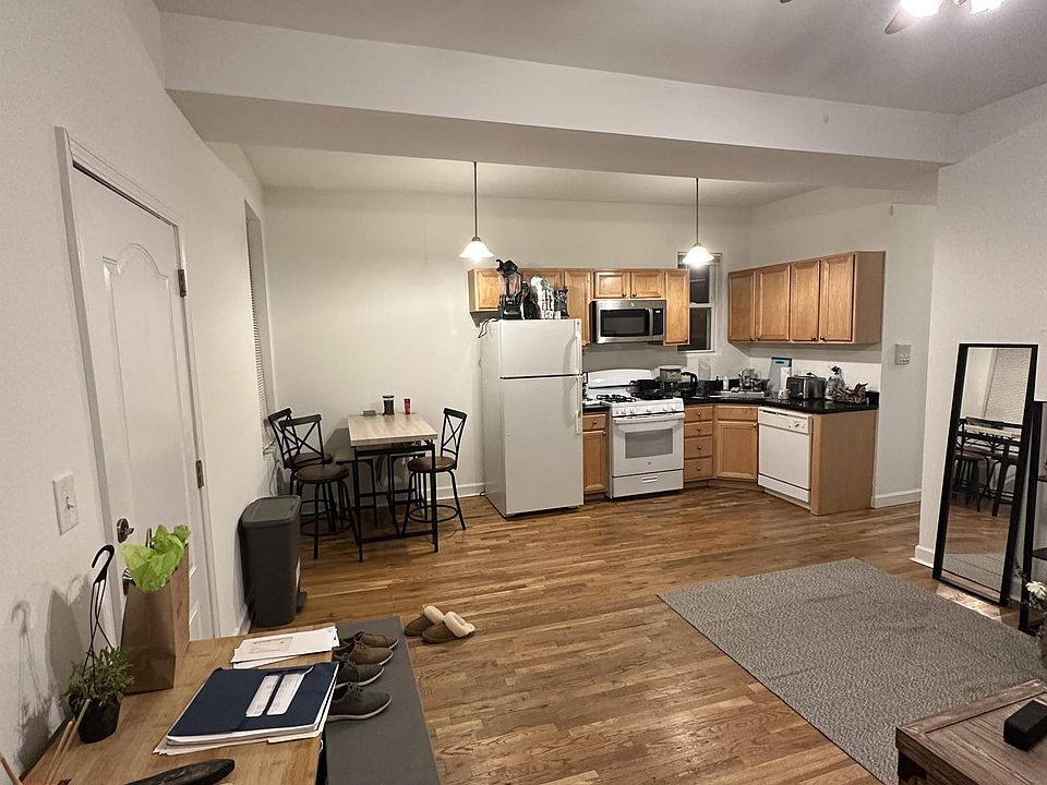 1st image of 1510 N Campbell Ave APT 2R