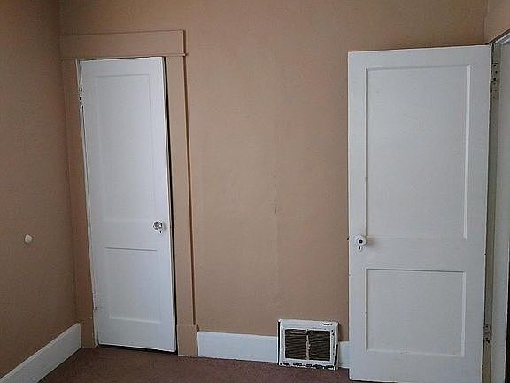 5th image of 2725 Marshall Ave