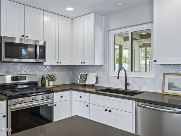 1359 E NIELSON Avenue, Mesa, AZ 85204