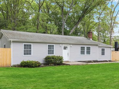 9 Beach Lane, Medford, NY, 11763