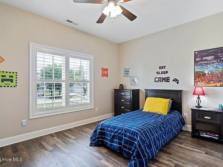 213 Willas Ct — Photo 47