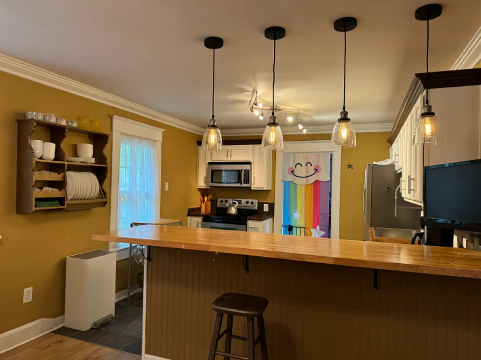 2 bed, 1721 sqft, $2,000 — Photo 3