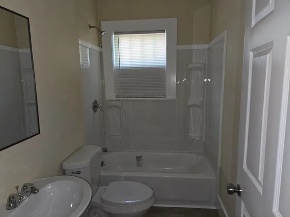 2302 Saint Charles St, Jackson, MS 39209