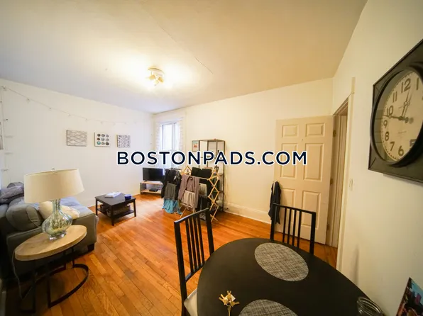 37 Dwight St, Brookline, MA