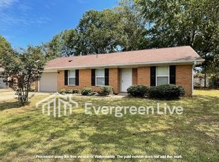 100 Bellflower Cir, Raeford, NC 28376