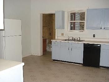 2nd image of 3560 Vine St