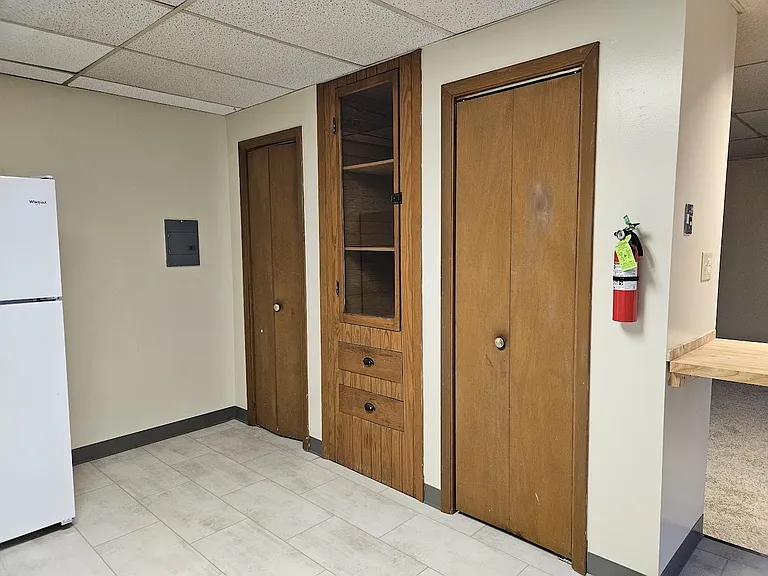 134-136 W High St — Photo 6