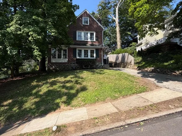 26 Rolling Rd, Wynnewood, PA 19096