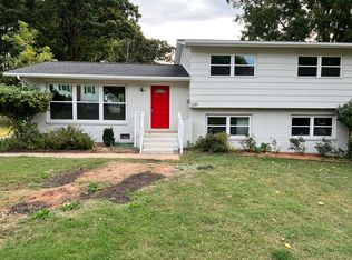 1210 Squirrel Hill Rd, Charlotte, NC 28213
