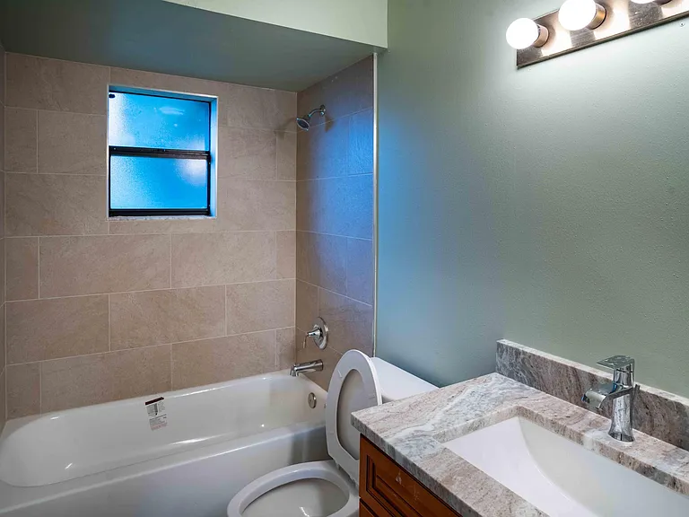 3617 SW Margela St — Photo 9
