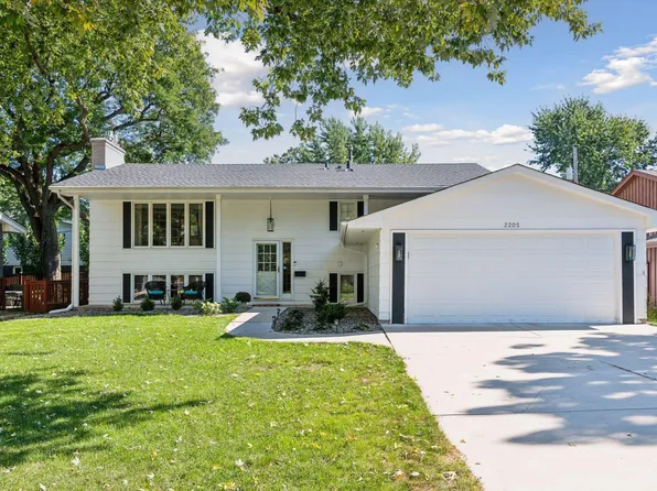 2205 Texas Ave S, Saint Louis Park, MN 55426