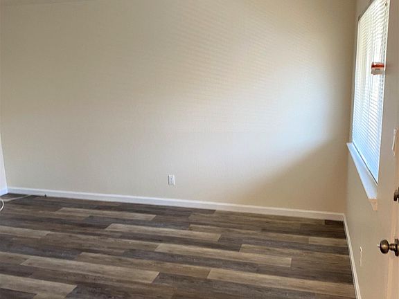 4th image of 1523 8th Ave #J