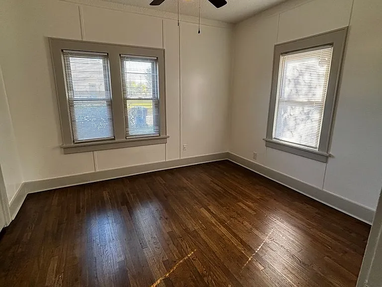 1100 W Wade St — Photo 8
