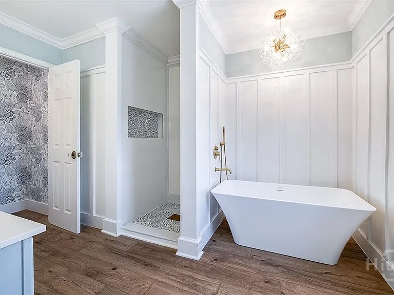 8 Bushwood Dr — Photo 33