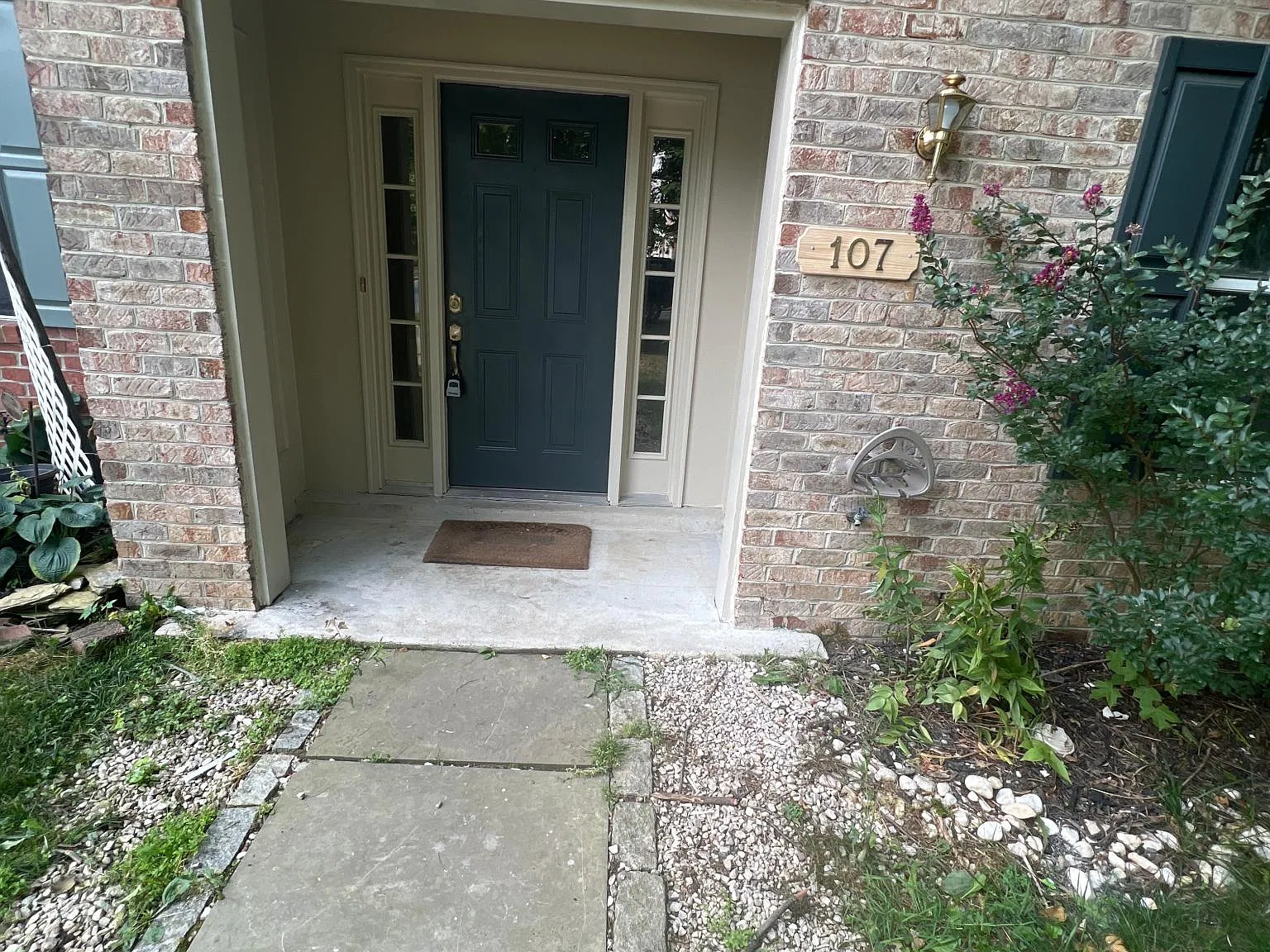 107 Rock Creek Ct — Photo 2