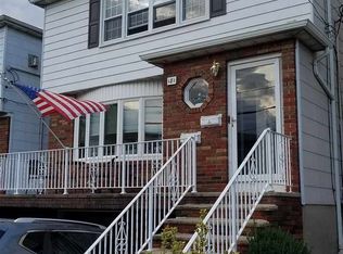 181 W 18th St, Bayonne, NJ 07002