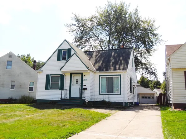 18512 Lewis Dr, Maple Heights, OH 44137