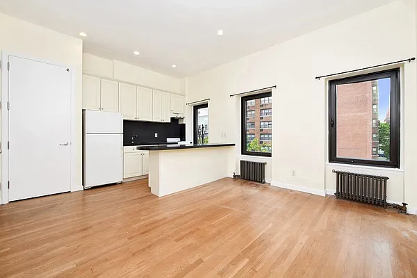 Rented by Keller Williams NYC | media 25