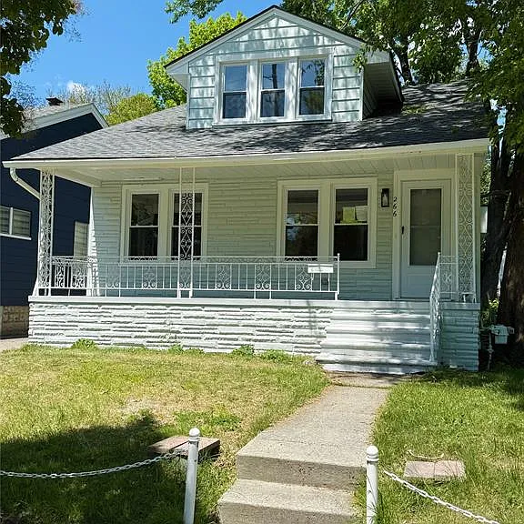266 W Bennett Ave — Photo 2