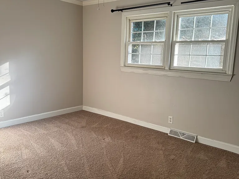 113 Cold Springs Rd — Photo 10