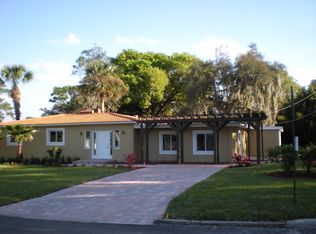 439 W Crystal Dr, Sanford, FL 32773