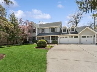 435 Naperville Rd, Clarendon Hills, IL 60514