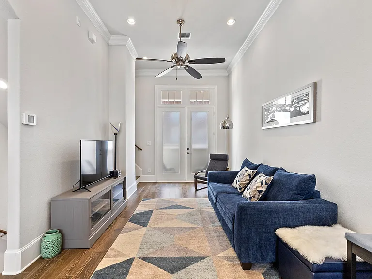 626 Dalton Ln — Photo 15