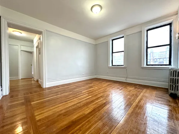 618 Academy Street image 1 of 6