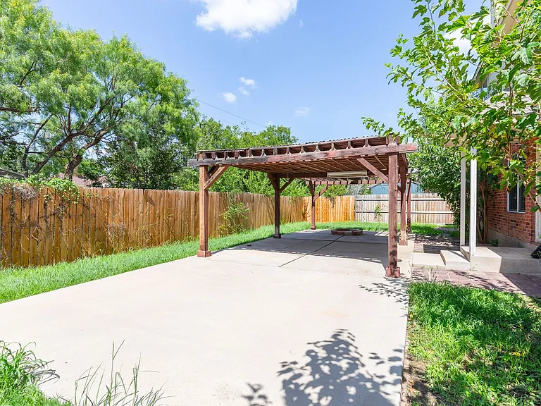 3310 Silver Oaks Dr — Photo 44