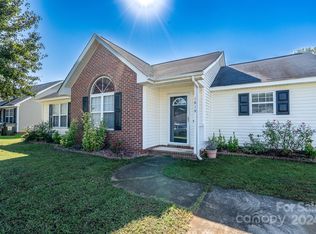 1618 Hudson Graham Ln, Charlotte, NC 28216
