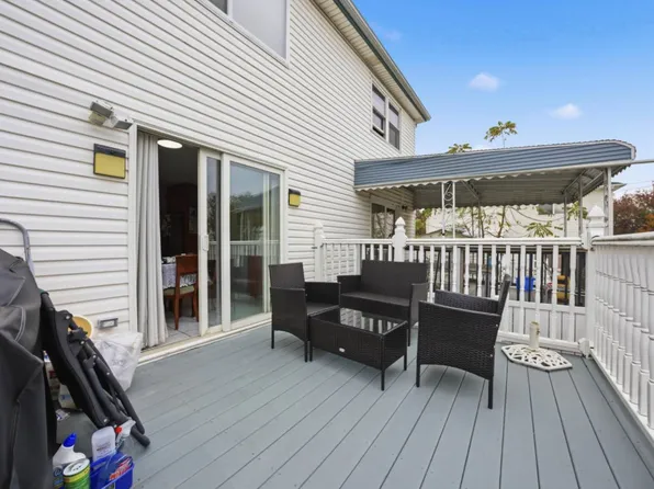 50 Bergen Beach Place image 9 of 15