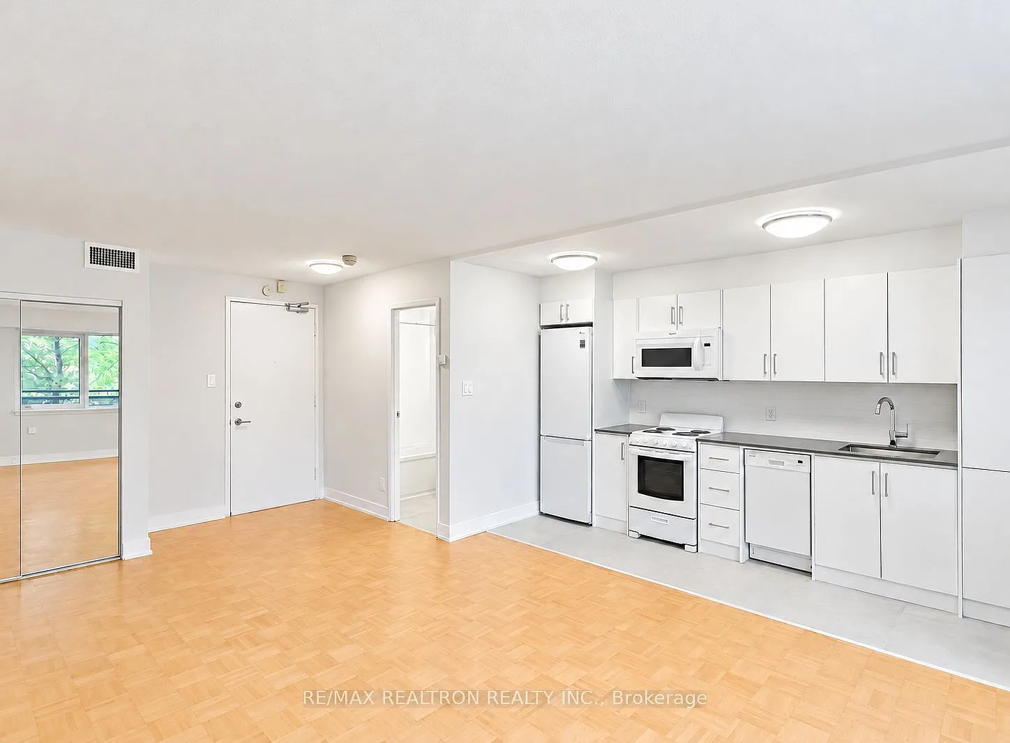 Studio, $1,995 — Photo 2