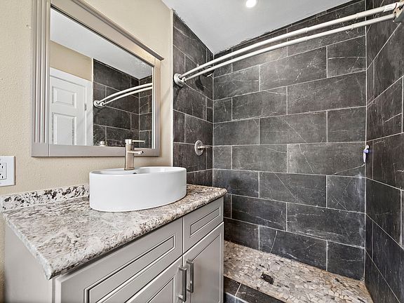 5th image of 1811 21st St #B