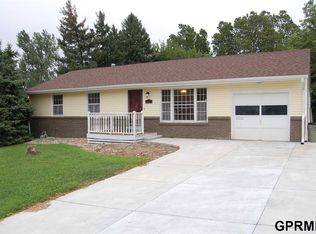 1107 Offutt Blvd, Bellevue, NE 68005