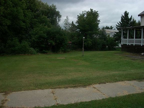 3rd image of 15 Bernard Ave