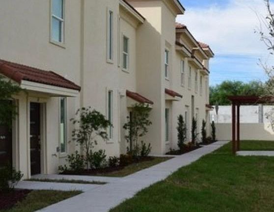 3rd image of 1412 E Keeton Ave #18