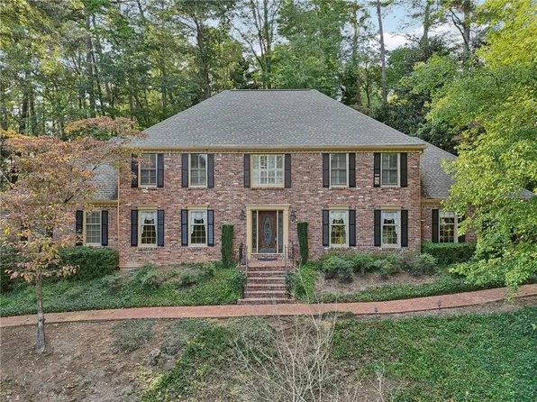 1651 Trotters Ln, Stone Mountain, GA 30087