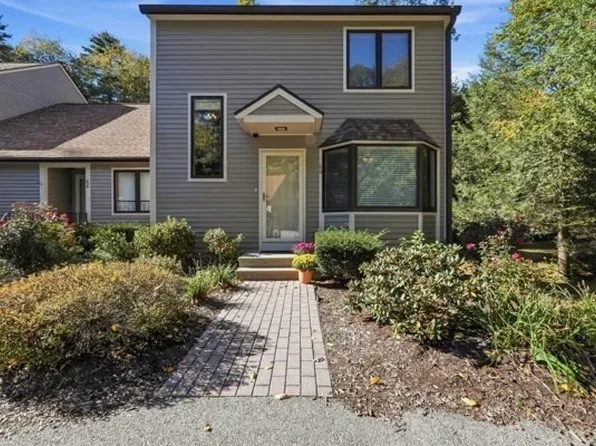 66 Bentwood Dr #66, Sturbridge, MA 01566