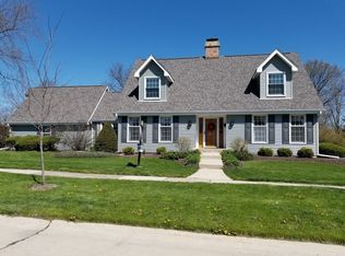 1505 N Blanchard Ct, Wheaton, IL