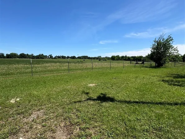75 Scott Rd, Huntsville, TX 77320