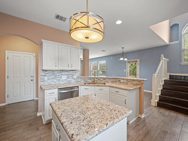 1006 Shadow Valley Cv — Photo 8