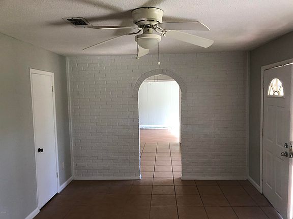 3rd image of 2024 Carol Dr