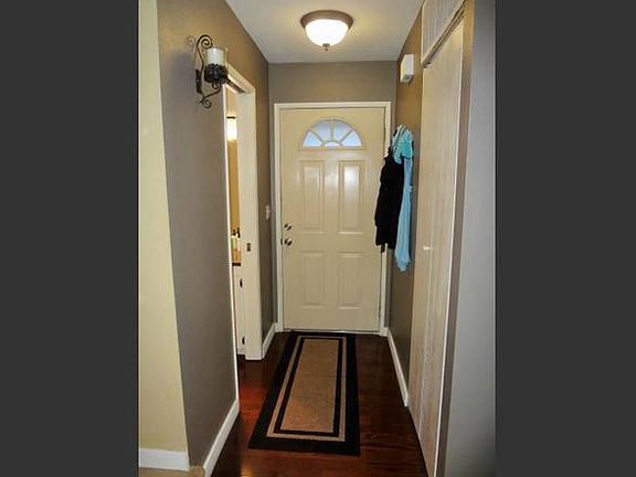5th image of 10020 NE 120th St