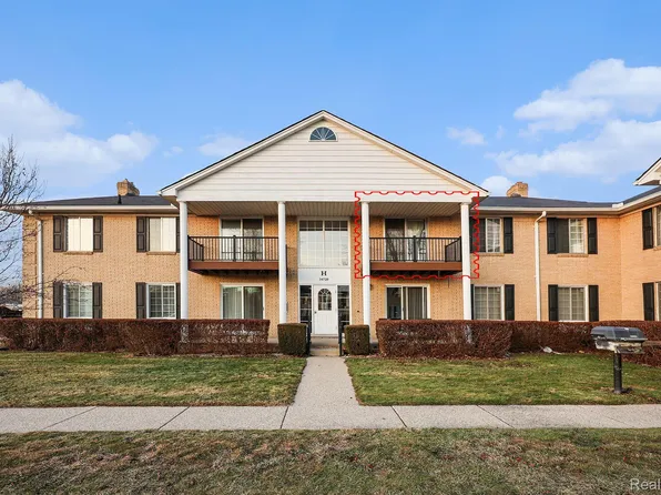 34720 Huntley Dr #22, Sterling Heights, MI 48312