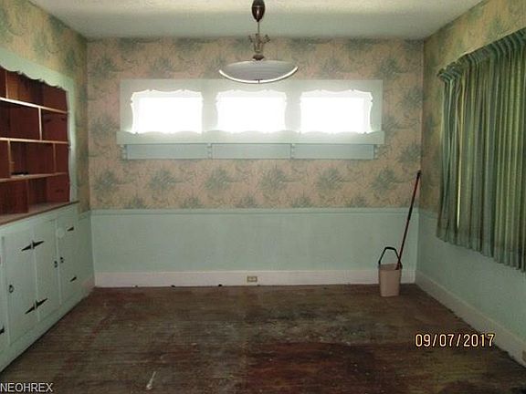 4th image of 1872 Nela Ave