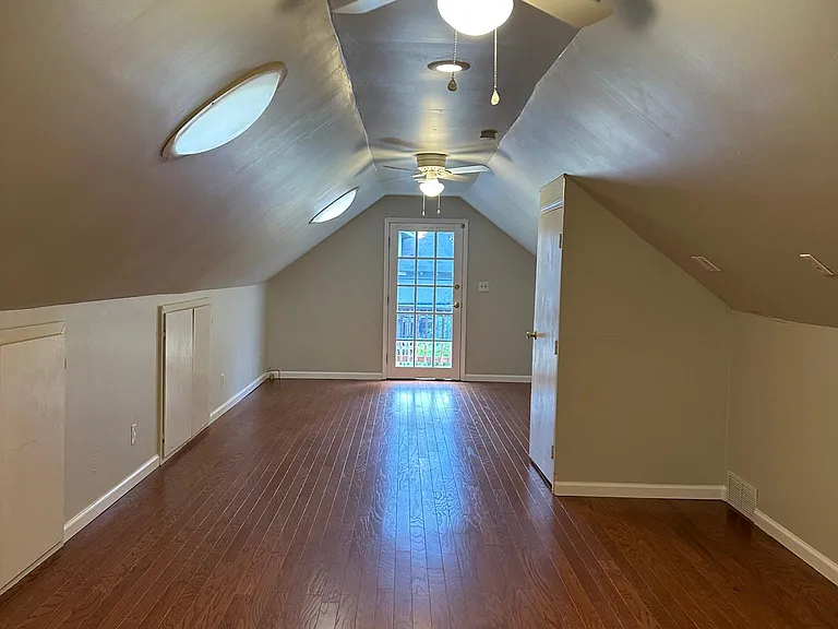 357 Hillcrest Ave — Photo 9