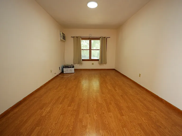 32 N Railroad St #1 — Photo 8