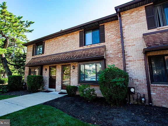 3rd image of 1747 W Chester Pike Unit 40